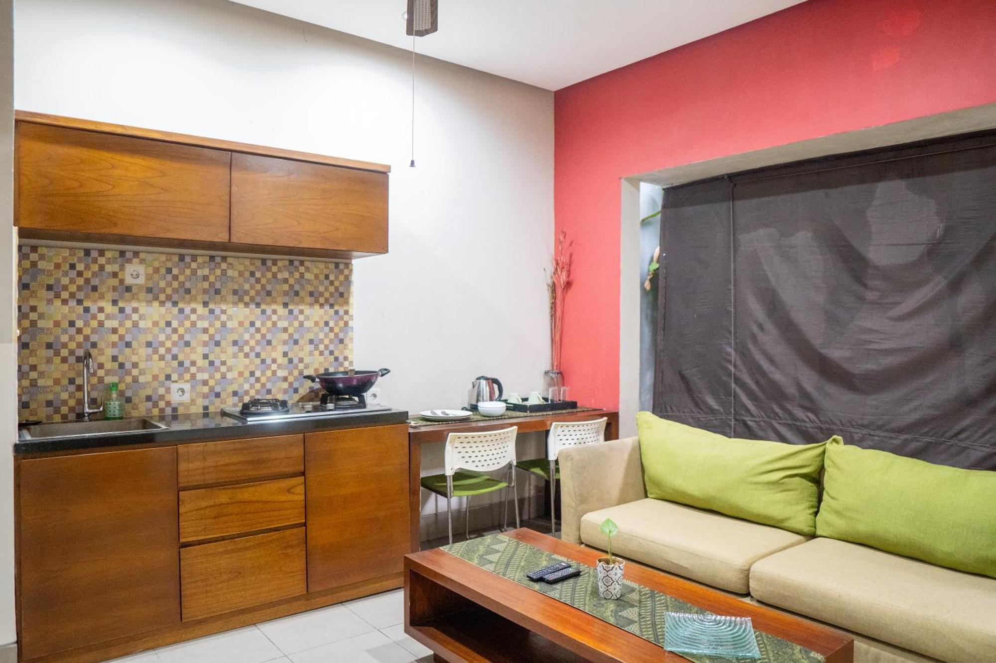 The Green Zhurga Suite Kerobokan Exterior foto