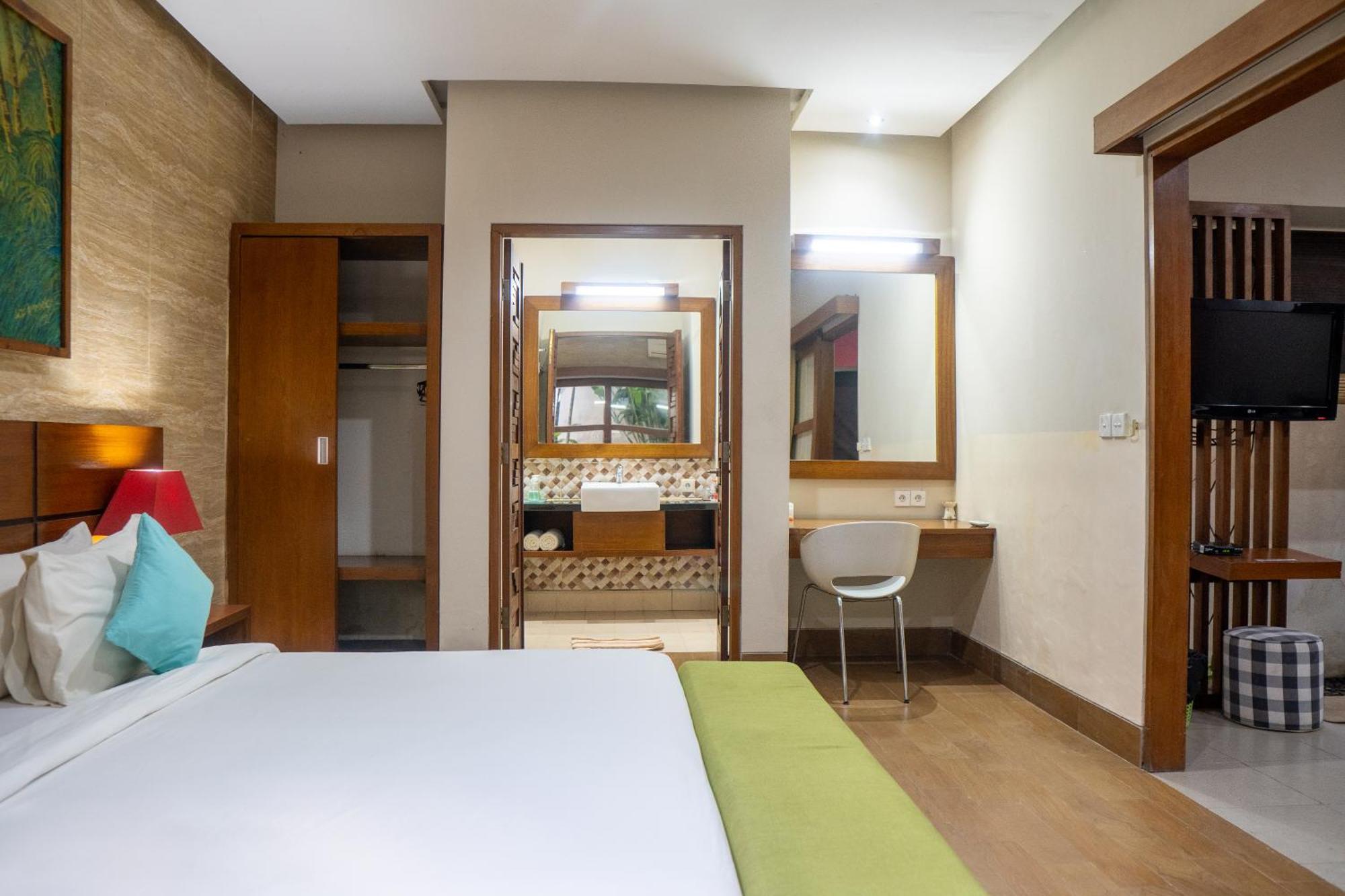 The Green Zhurga Suite Kerobokan Exterior foto
