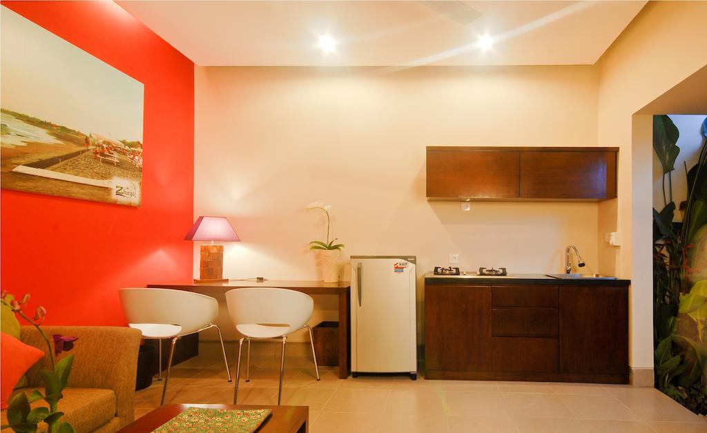 The Green Zhurga Suite Kerobokan Habitación foto